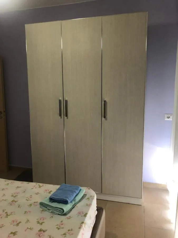 Xhulio Apartments Sarandë