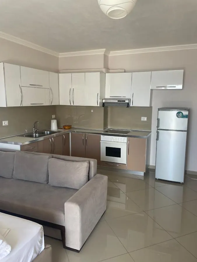 Xhulio Apartments Sarandë