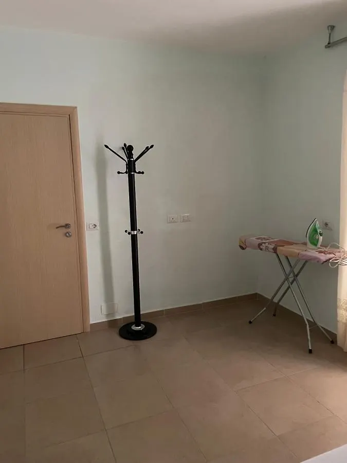 Xhulio Apartments Sarandë