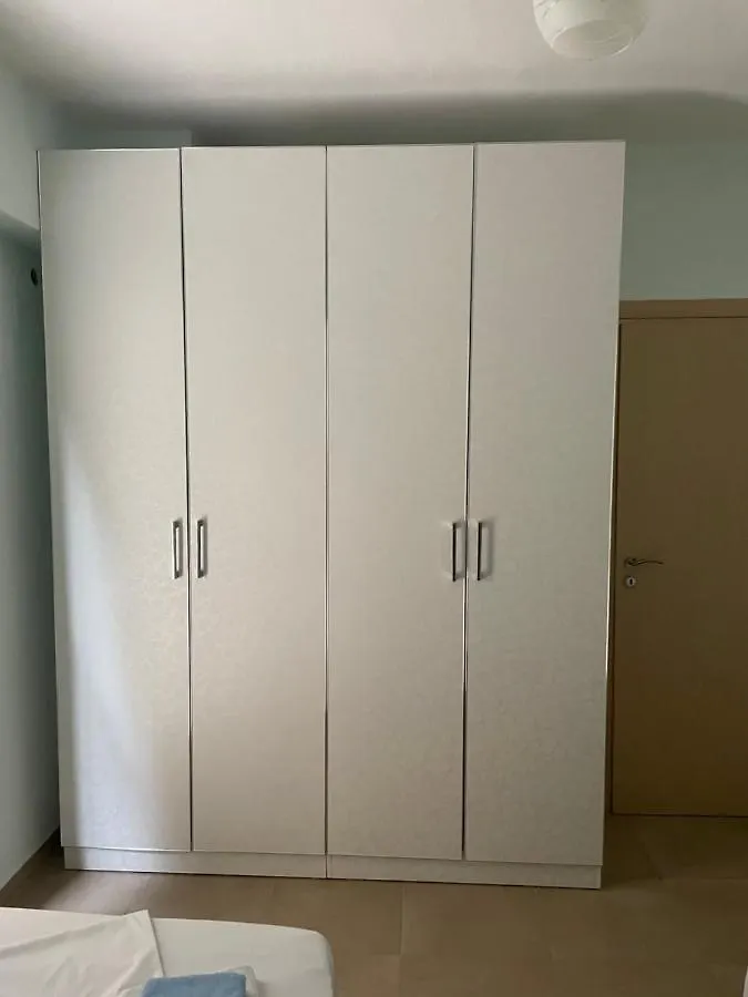 Xhulio Apartments Sarandë Albania