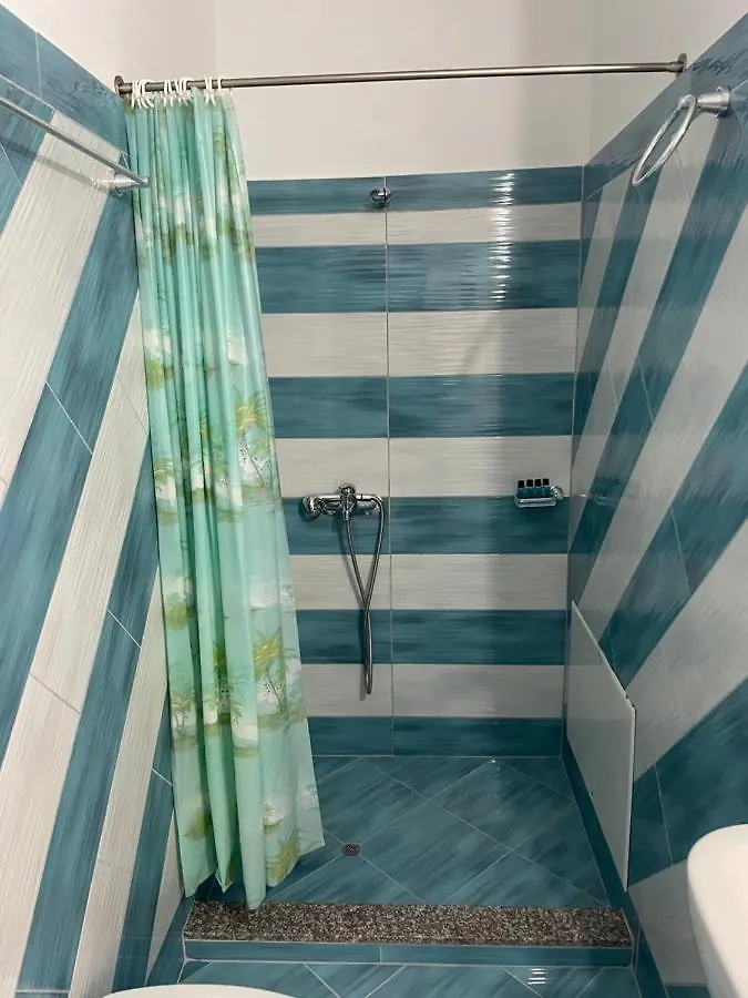 Xhulio Apartments Sarande 0*,