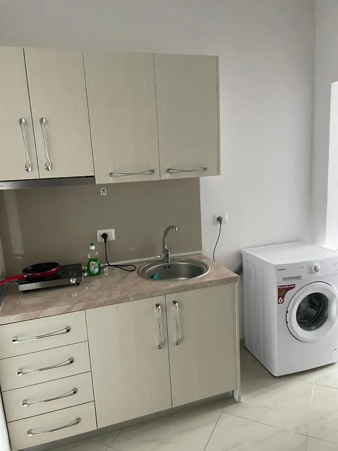 Xhulio Apartments Sarandë