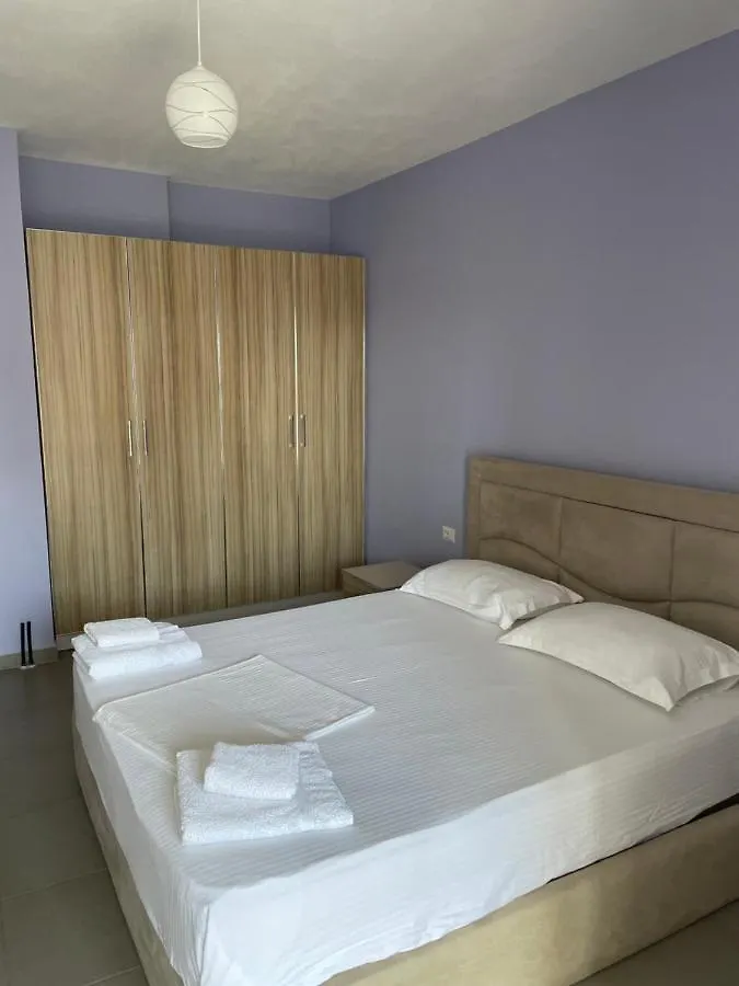 Xhulio Apartments Sarandë