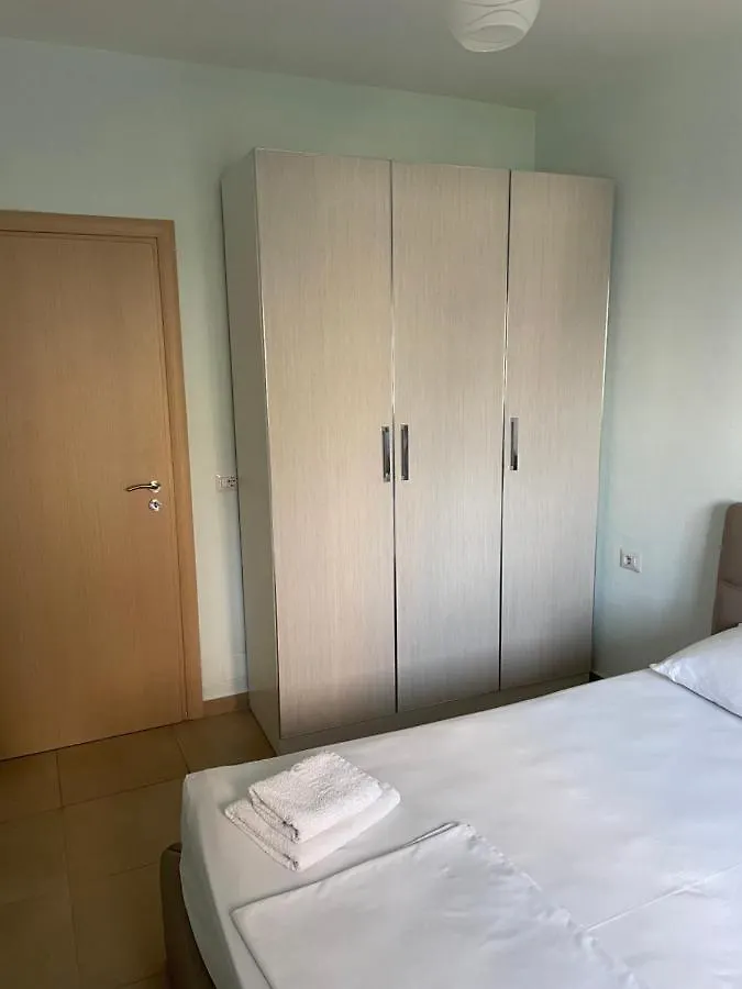 Xhulio Apartments Sarande
