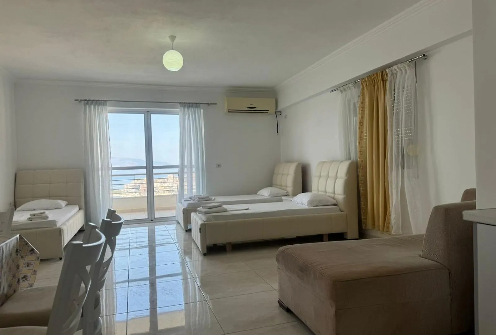 Xhulio Apartments Sarandë