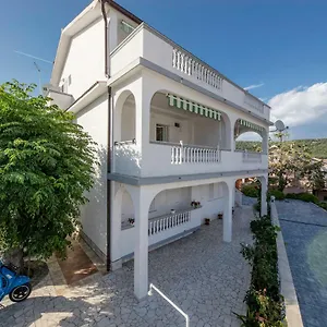 Sanjin Tariba , Supetarska Draga Croazia