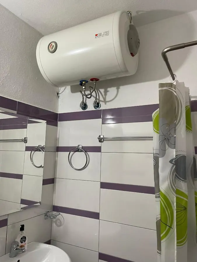Xhulio Apartments Saranda Arnavutluk