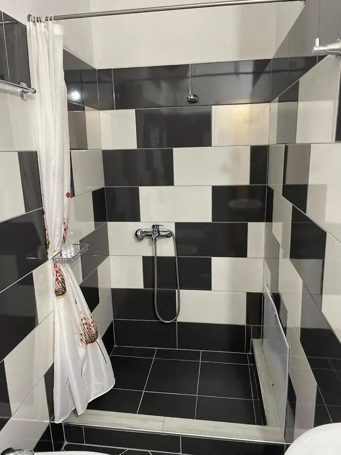 Xhulio Apartments Sarandë Albania