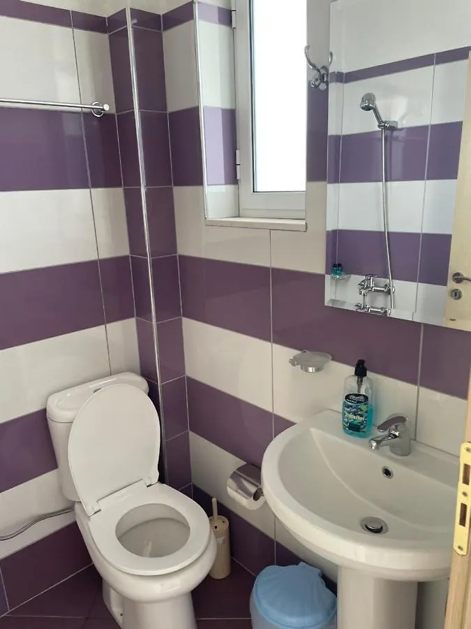 Xhulio Apartments Sarandë 0*,  Albania