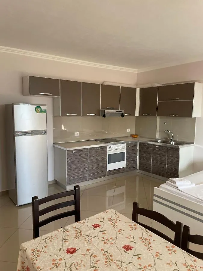 Xhulio Apartments Sarandë