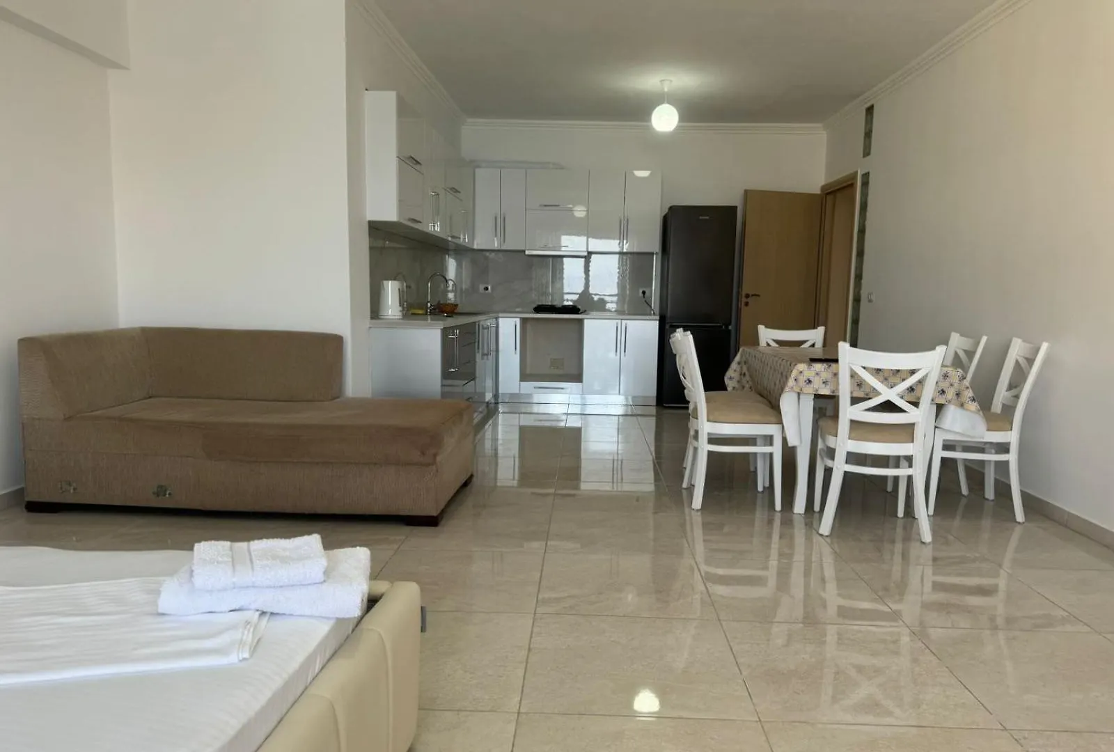 Xhulio Apartments Sarandë