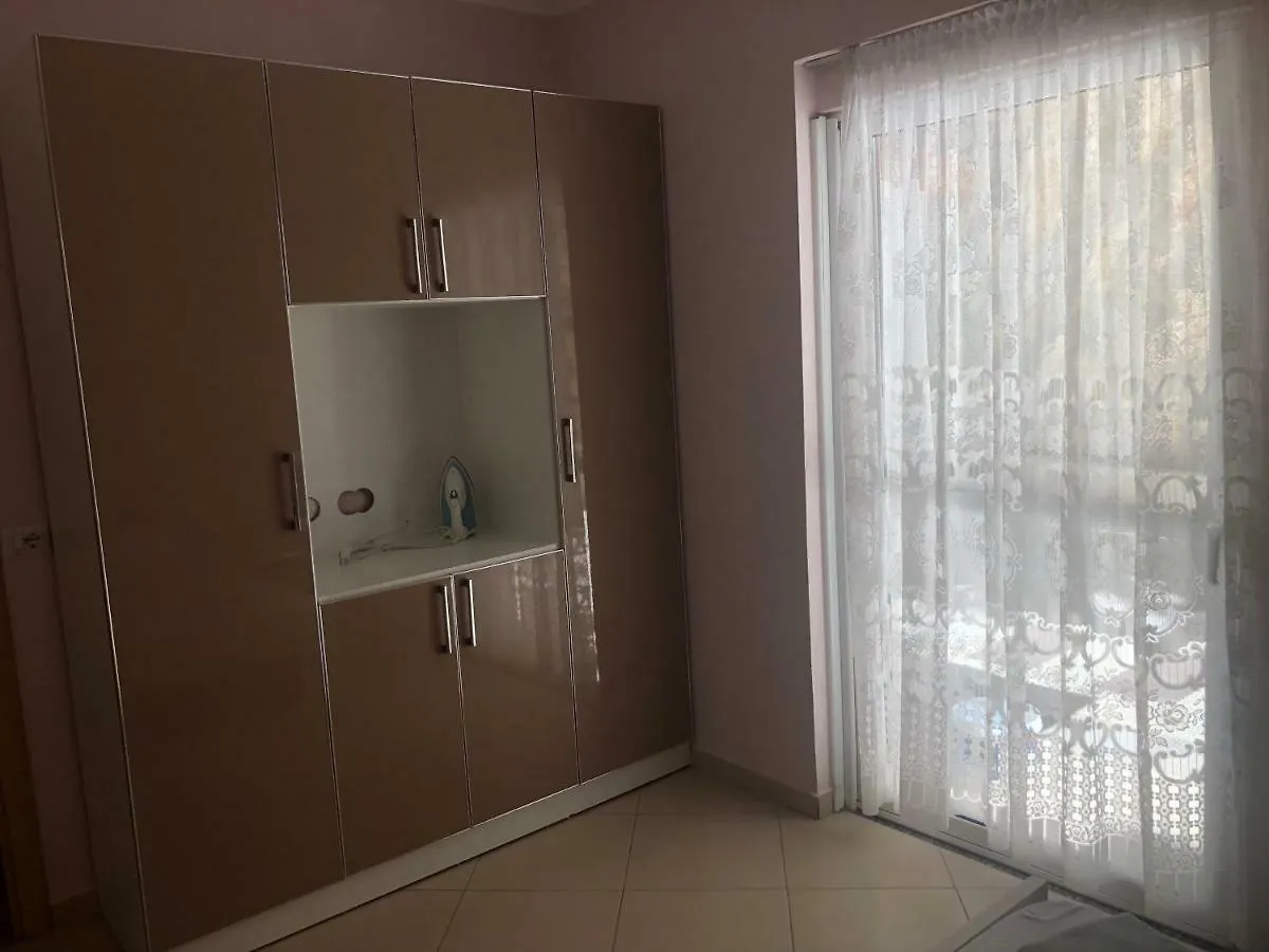 Xhulio Apartments Saranda